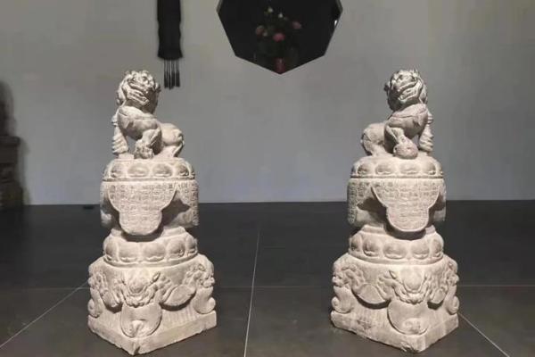 摆放狮子在大门风水起到招财作用