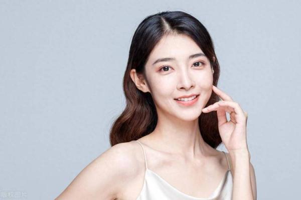 智慧美貌一身的星座女