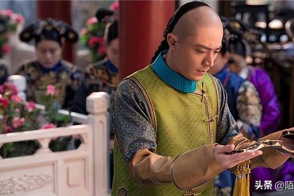 康熙帝拿出弘历的八字，相士看后：若女必为娼，若男必为皇