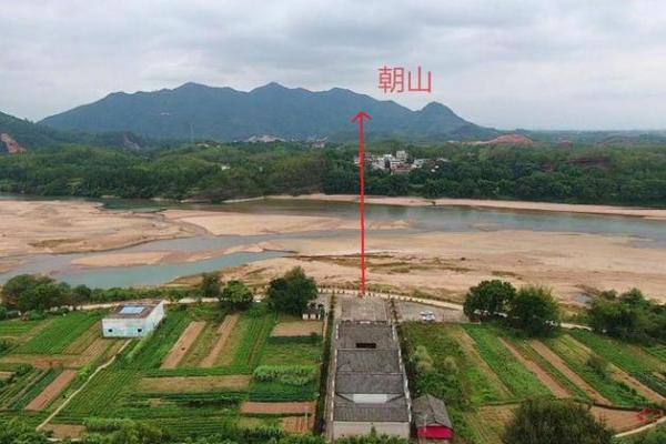 农村的房子后面有条河风水好吗