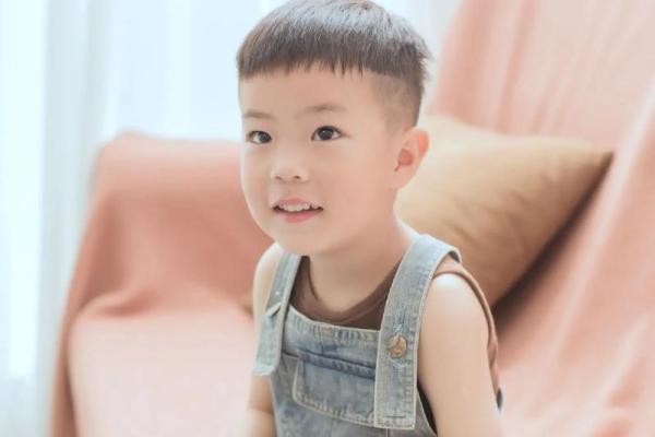 2019年3月27号巳时出生的男孩应该起什么样的名字姓名