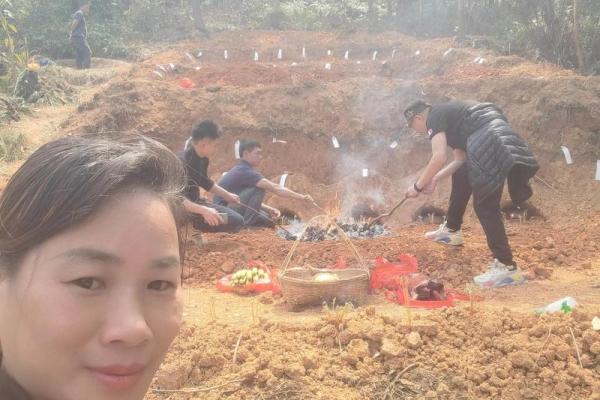 祖坟里放什么破风水，放什么好